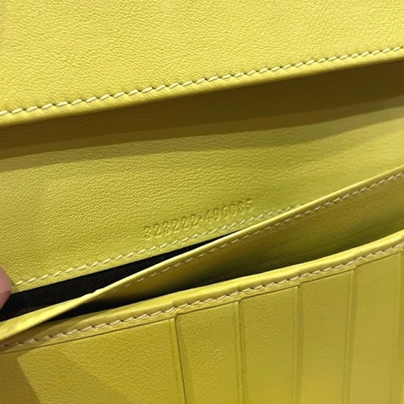 ⭐️Gucci Fluorescent Green/Yellow Supreme Neon Heart Monogram Wallet w Dust Cover - Picture 11 of 12